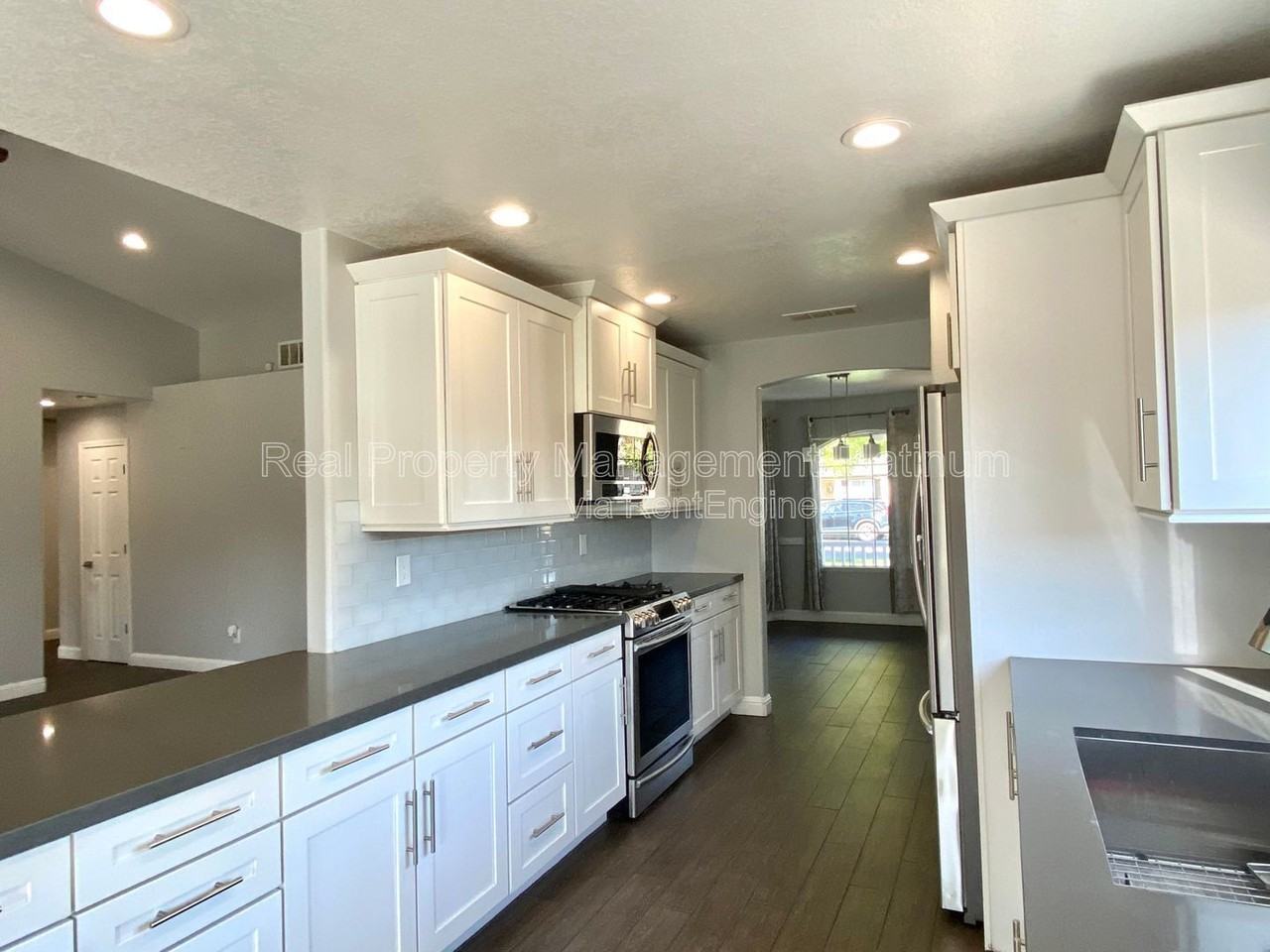 6509 N Vista Ave - Photo 2 of 19