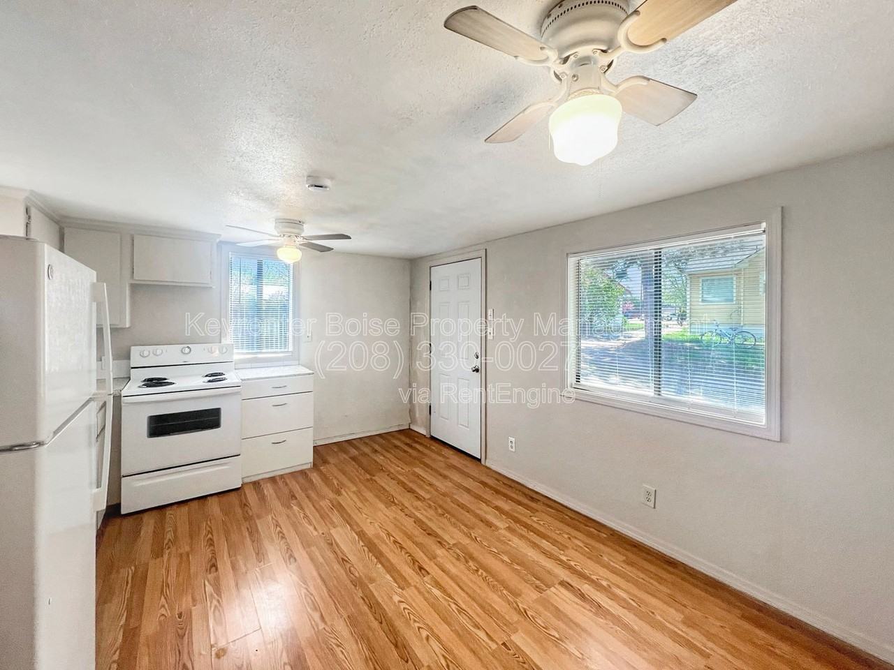 1819 Arthur St #C - Photo 3 of 9