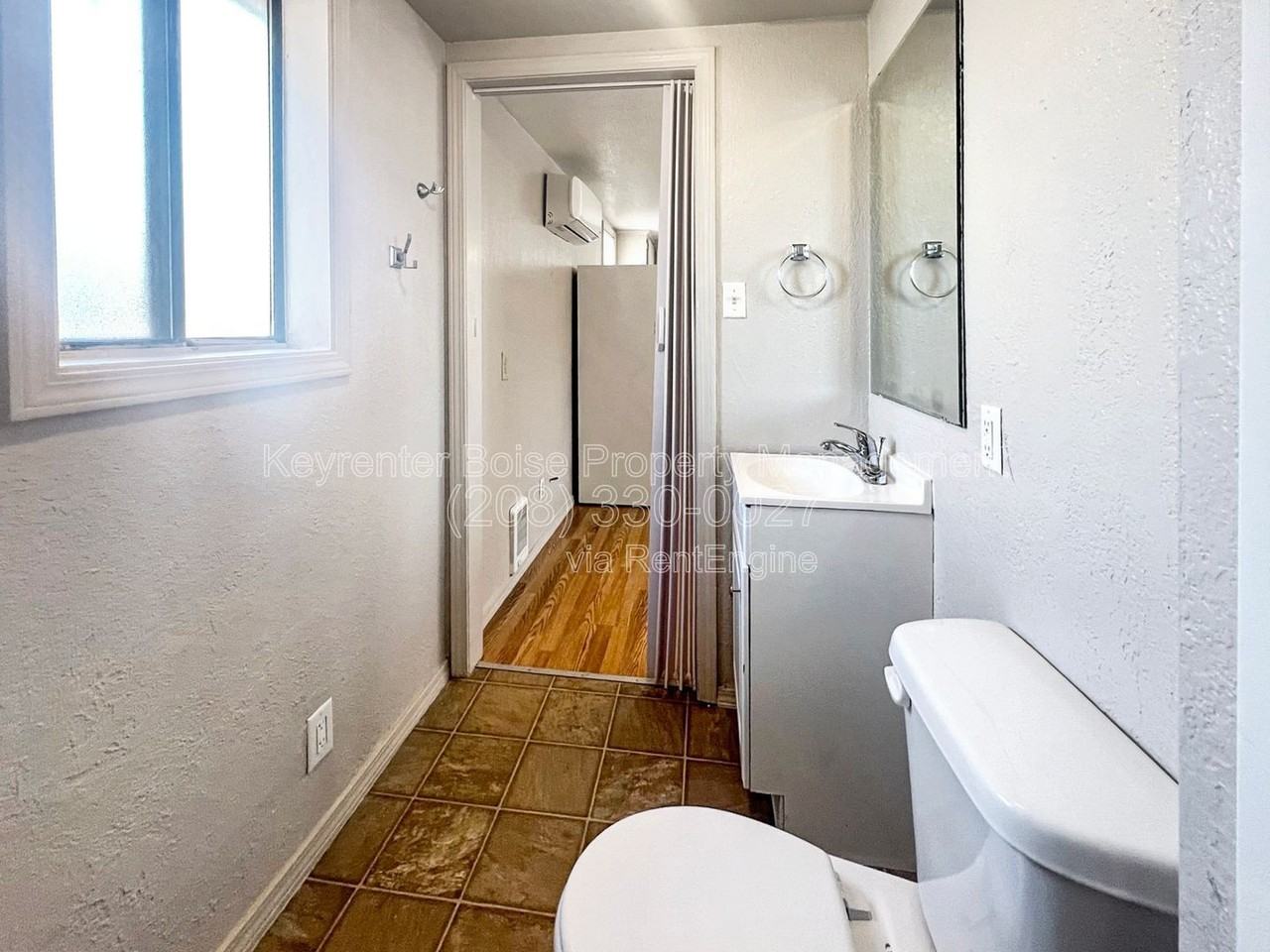 1819 Arthur St #C - Photo 6 of 9