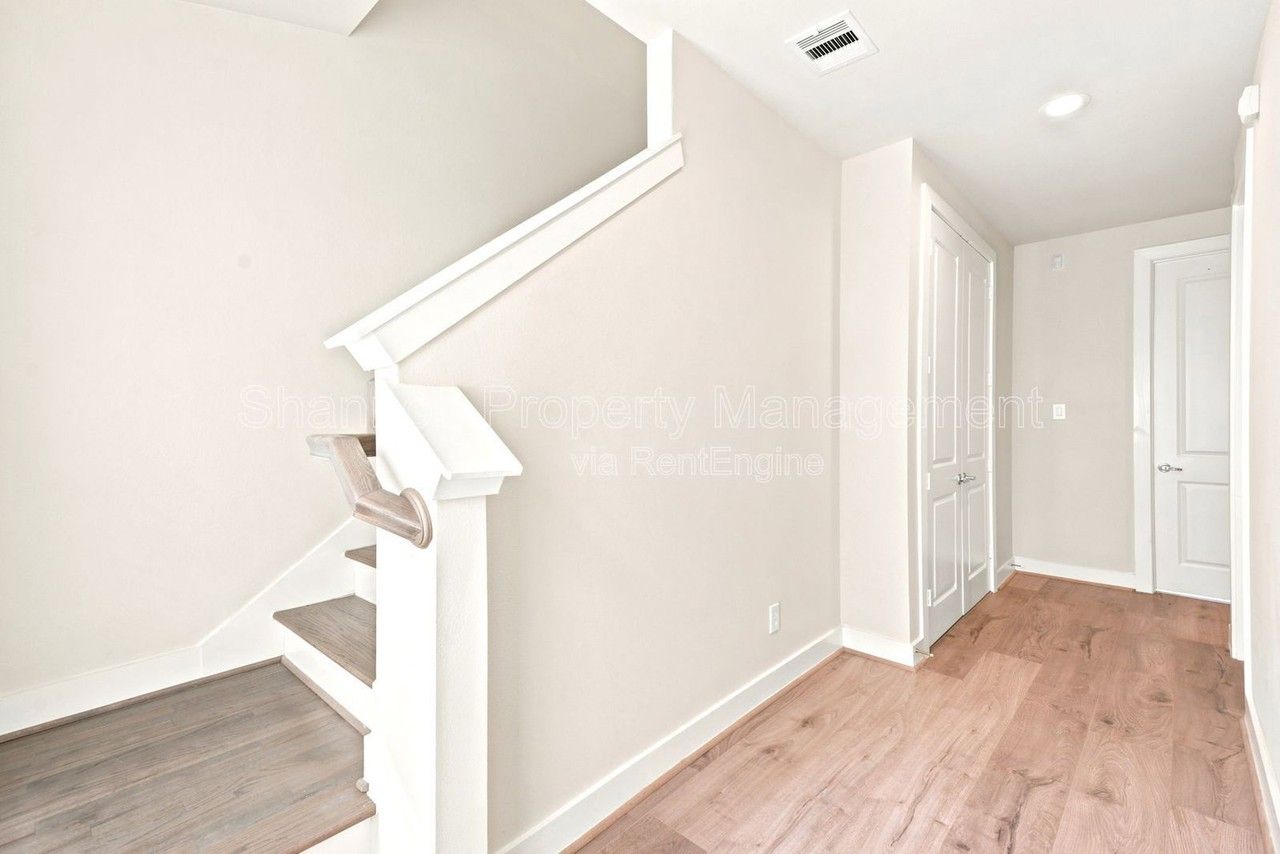 2974 Alice St - Photo 6 of 33