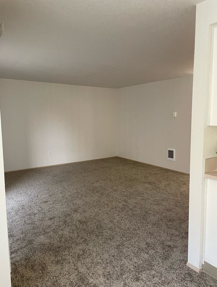 Parkmeadow Apartments - Photo 4 of 28