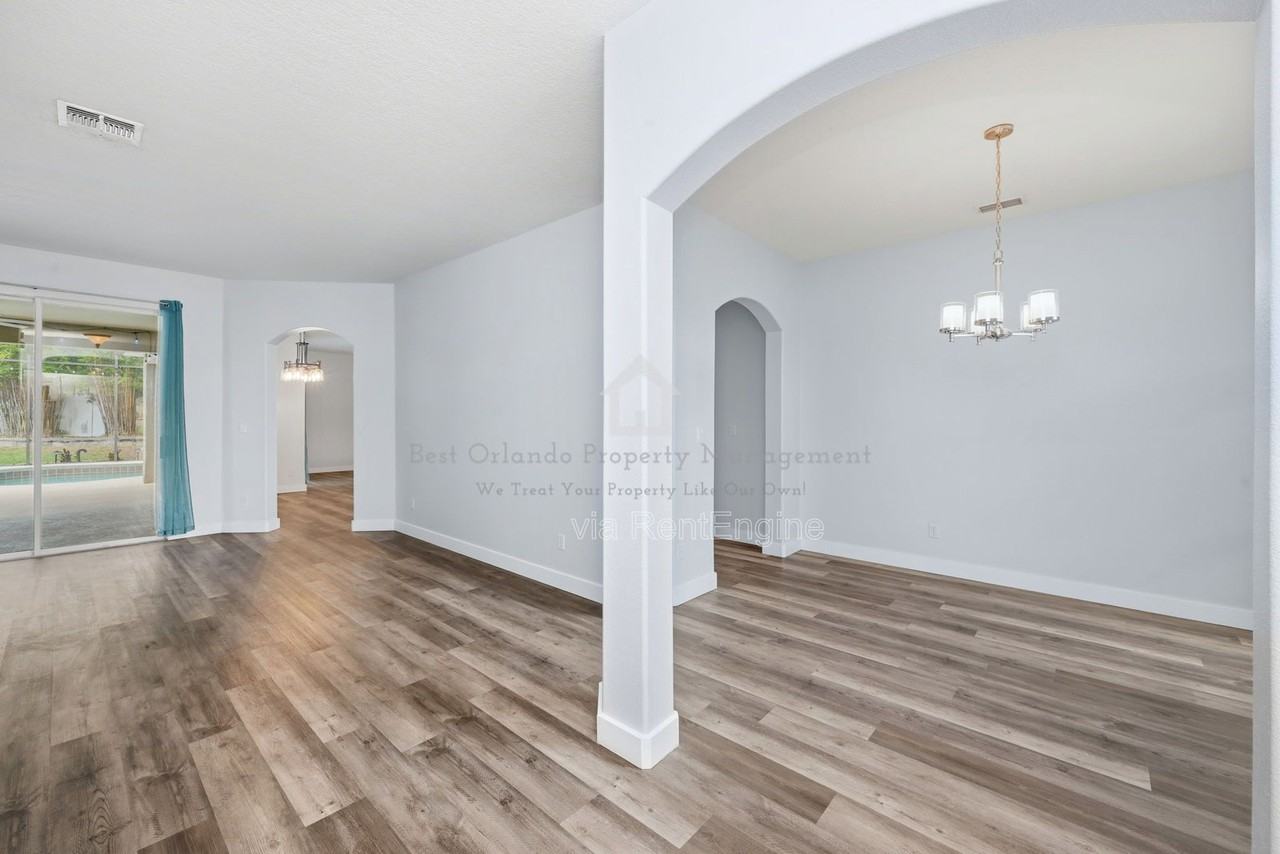 15601 Grays Harbor Way - Photo 5 of 50