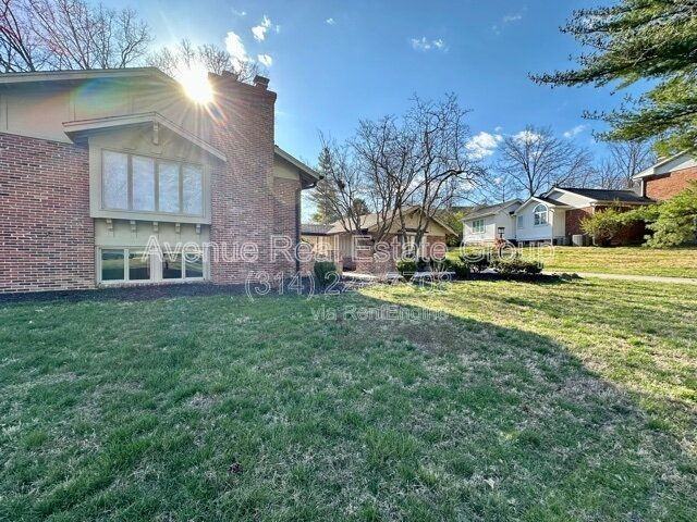 429 Staines Ct - Photo 2 of 22