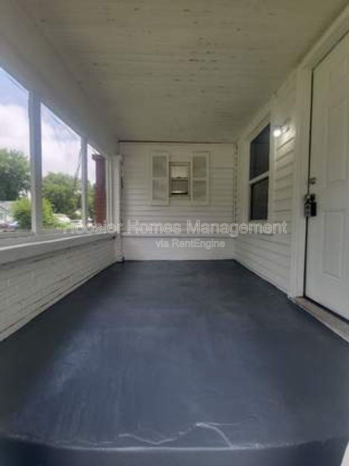 1451 W 34th St - Photo 2 of 16