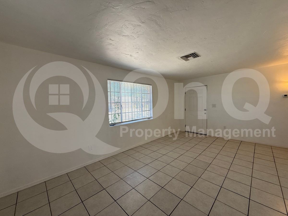4602 E Calle Corta - Photo 4 of 17