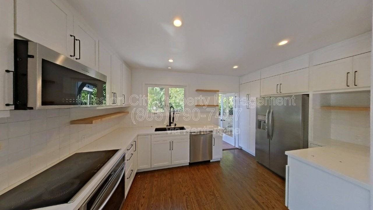 1514 Clearview Rd - Photo 5 of 17