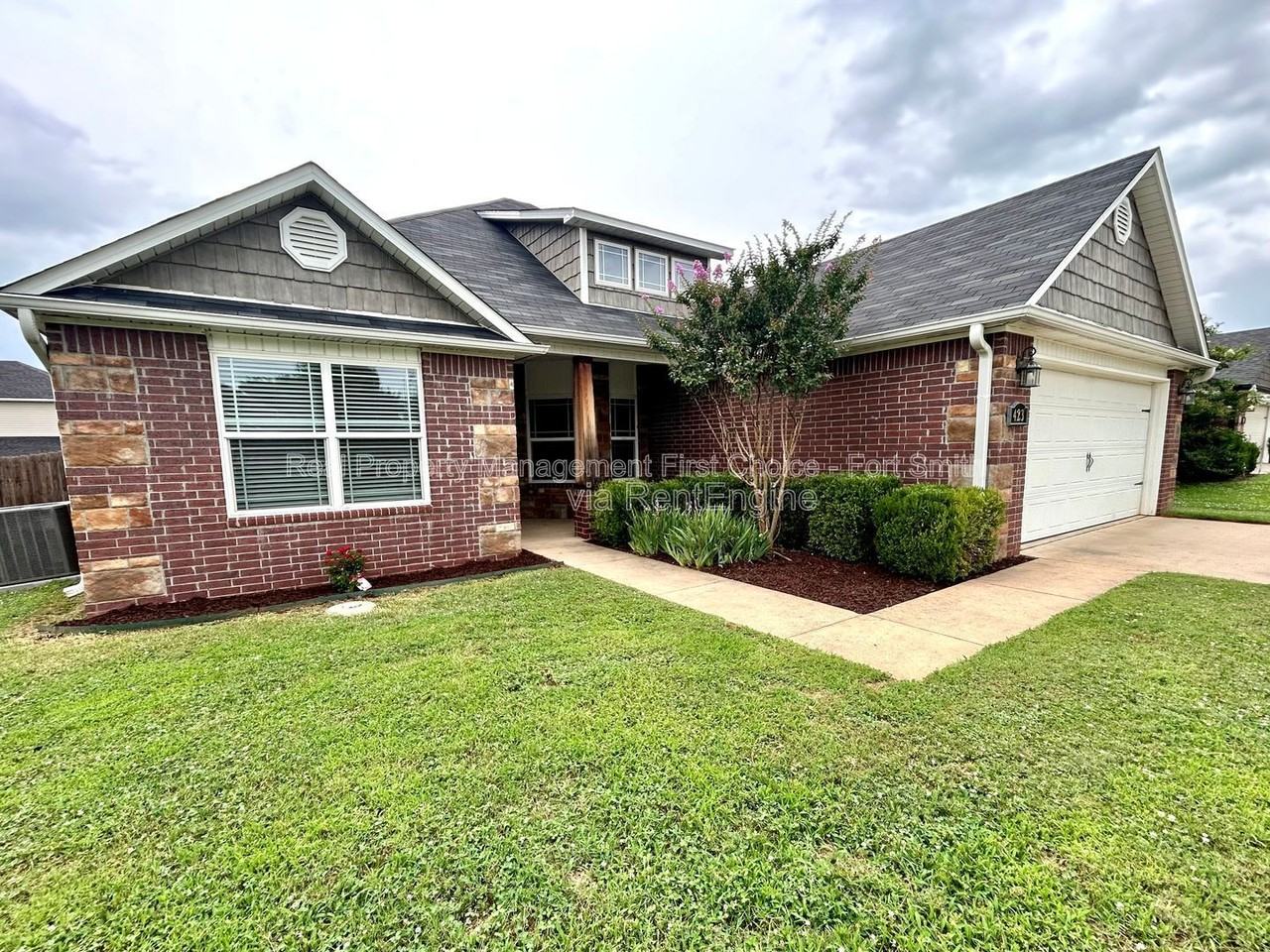 423 Ridge Point Dr - Photo 2 of 27