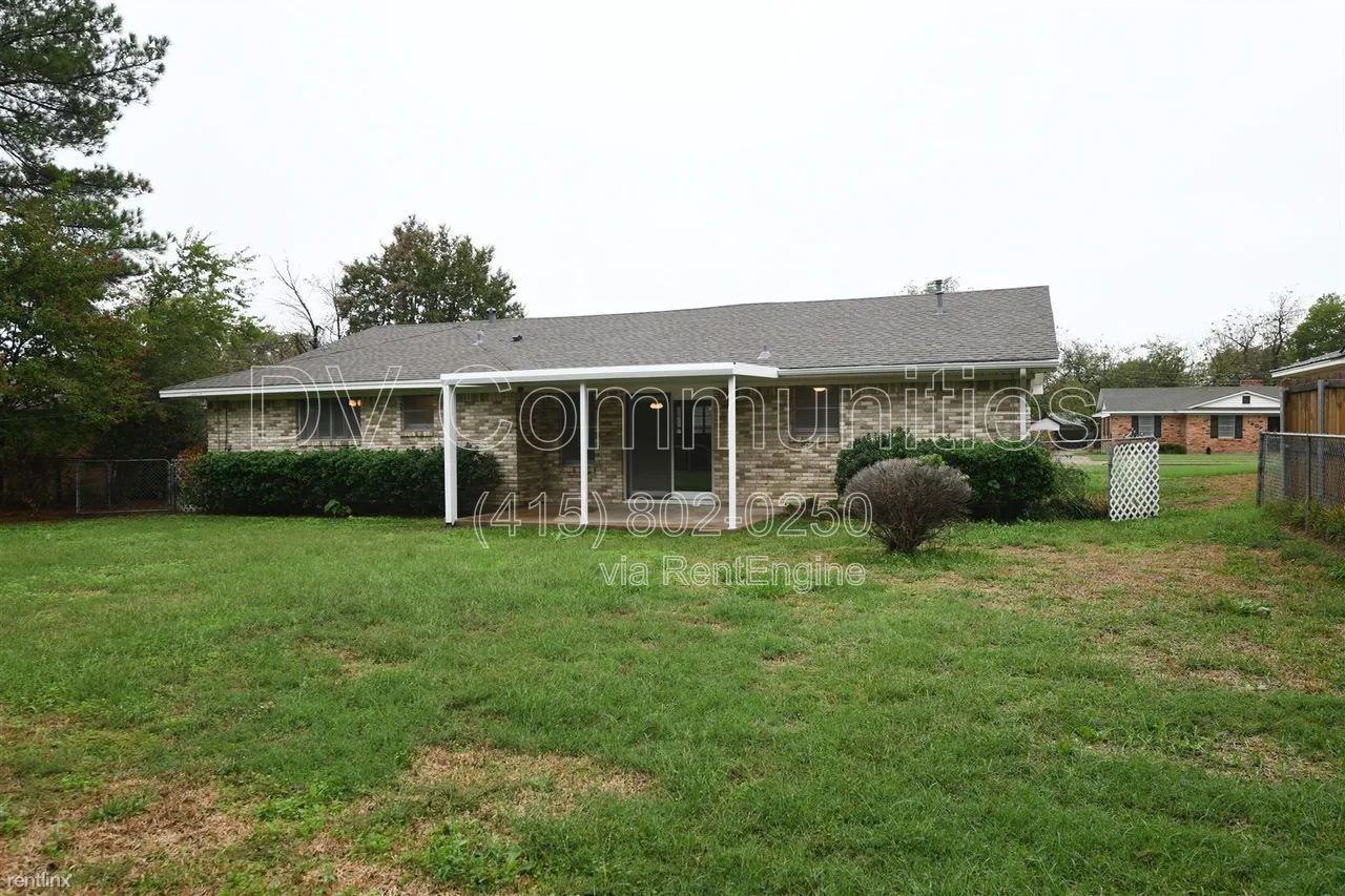 1607 Anthony St - Photo 5 of 26