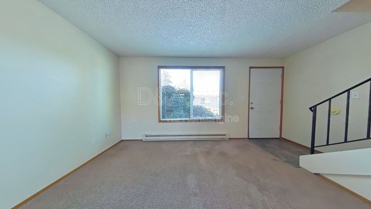 1031 Nw 26th St - Photo 2 of 13