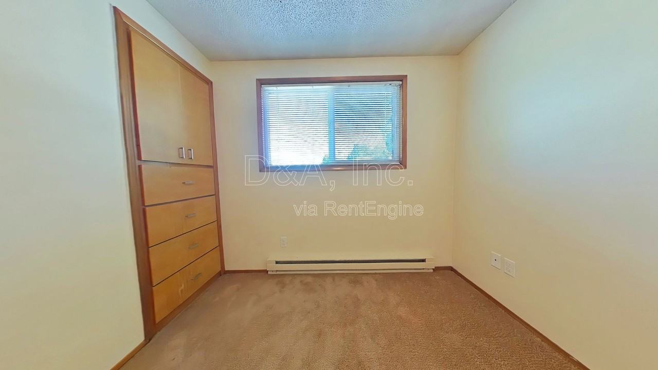 1031 Nw 26th St - Photo 7 of 13