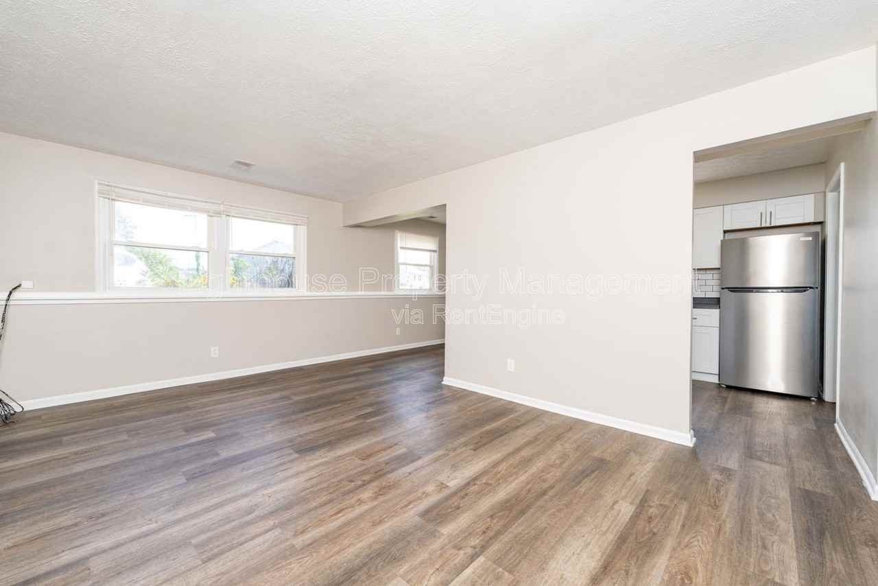 7830 S 8th St #D3 - Photo 6 of 21