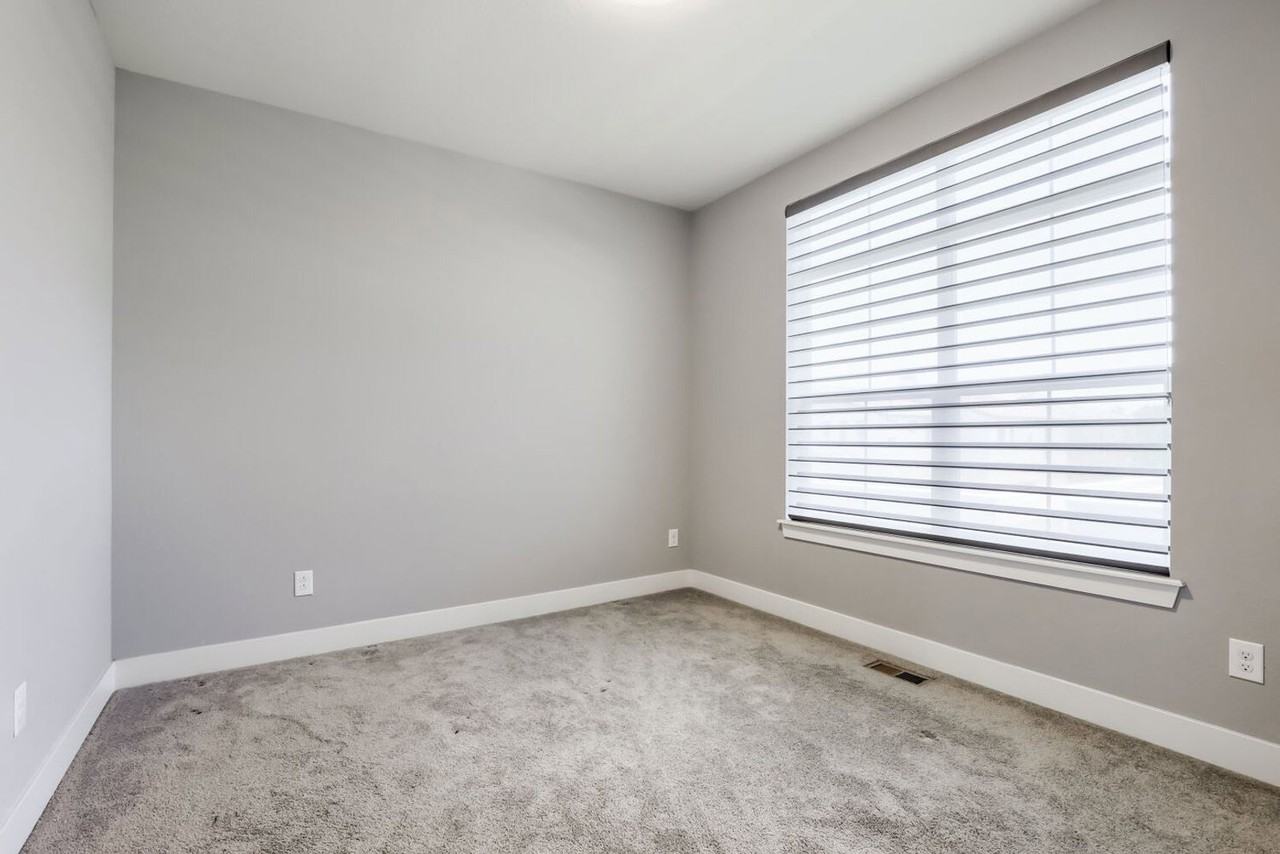 9090 E Martin Luther King Jr Blvd - Photo 6 of 11