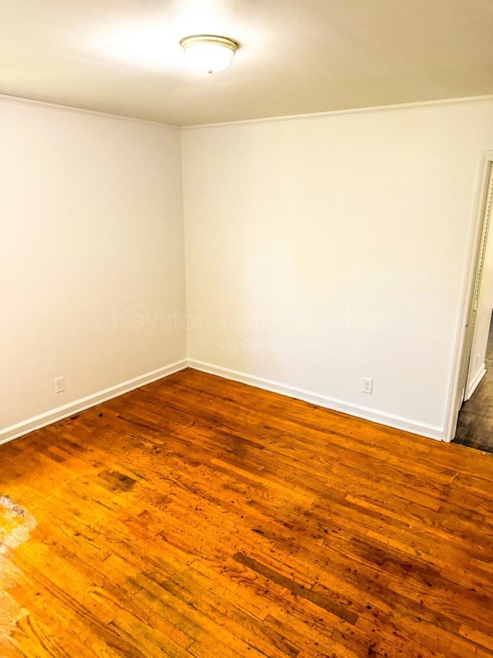 2063 Fairway Dr - Photo 5 of 8
