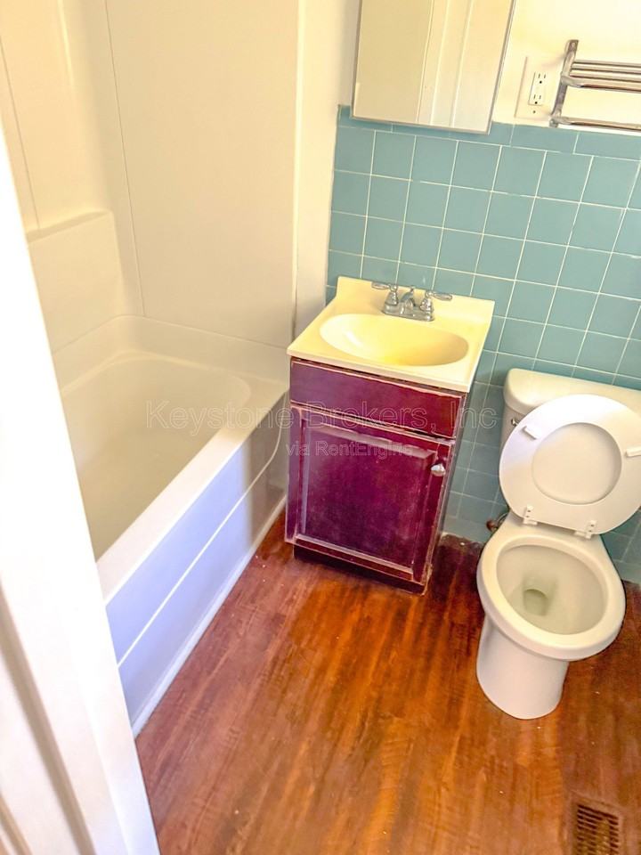 2063 Fairway Dr - Photo 7 of 8