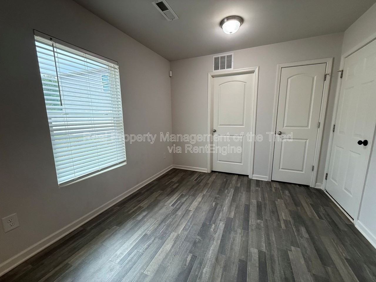 3811 Bellingham Ct - Photo 2 of 19