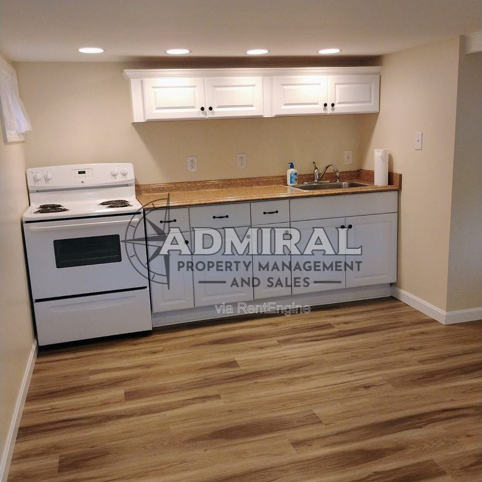 39 Kingsbury Dr #A - Photo 6 of 12