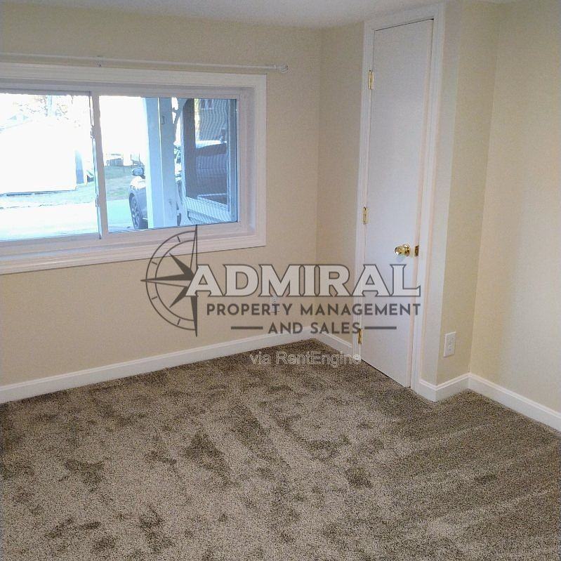 39 Kingsbury Dr #A - Photo 7 of 12