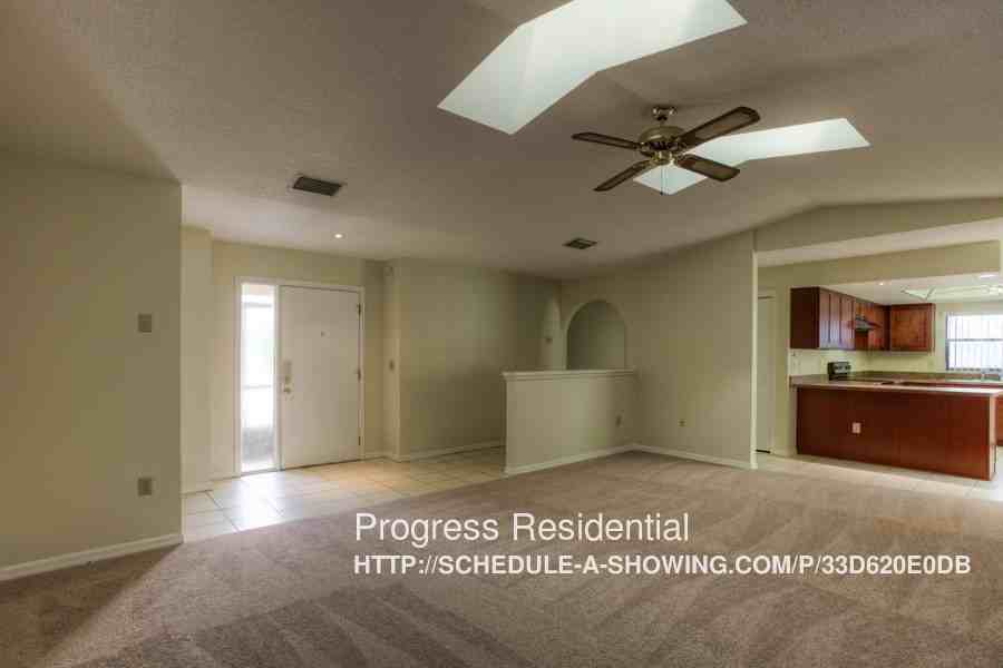 3638 Montclair Dr - Photo 3 of 15