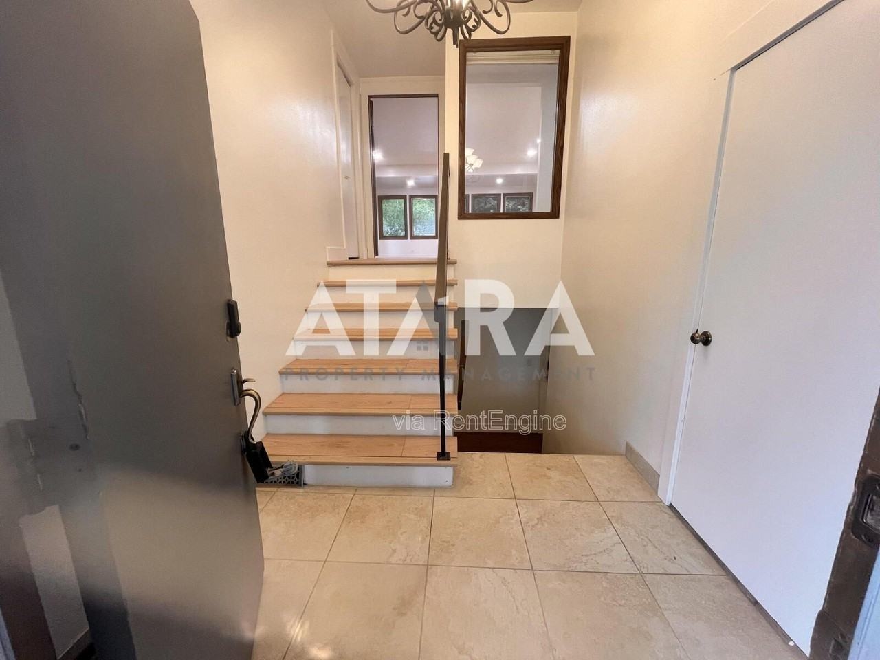 2141 S 2060 E - Photo 5 of 24
