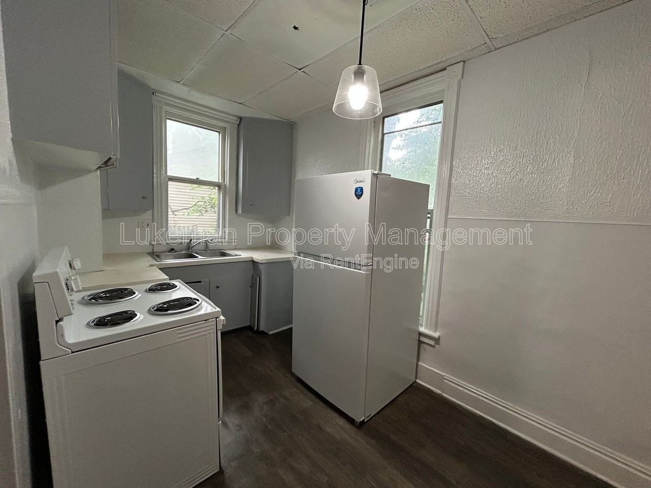 609 Pearl St #1 - Photo 5 of 8