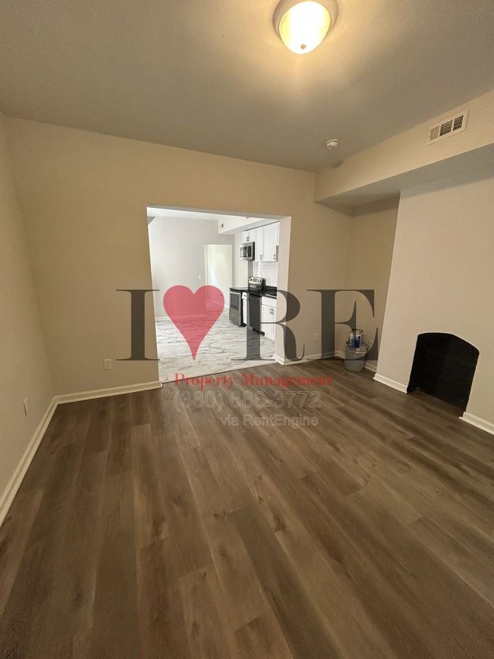1283 W Broad St - Photo 4 of 23