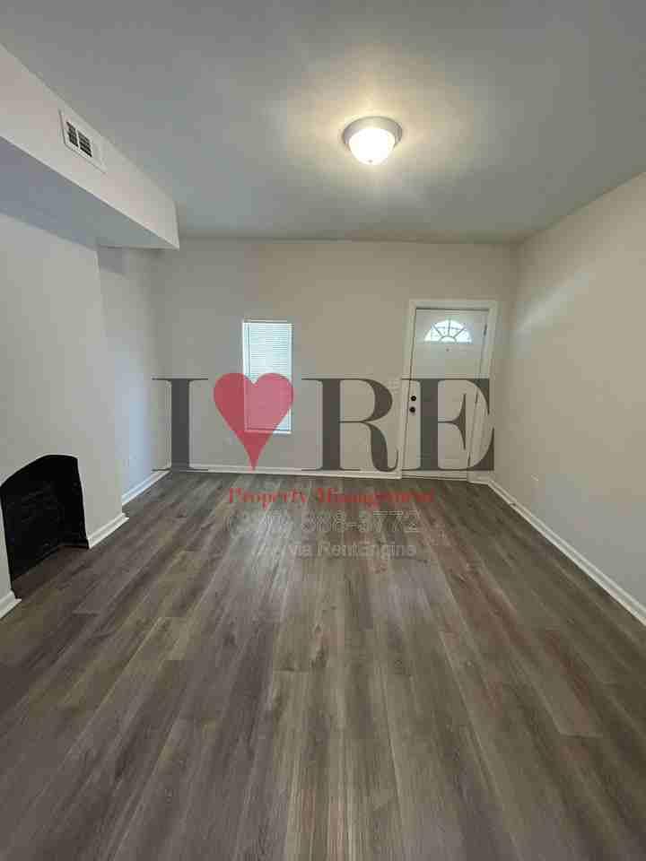 1283 W Broad St - Photo 5 of 23