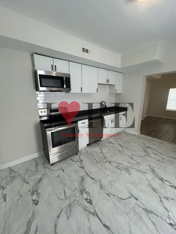 1283 W Broad St - Photo 7 of 23