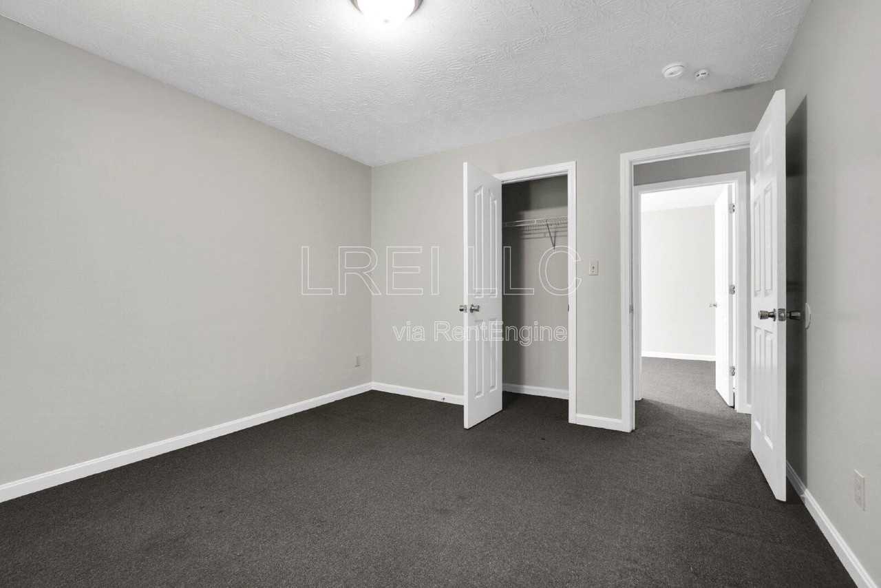 410 N 21st St - Photo 6 of 13