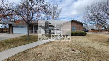 featured image of 595 Starlight Dr