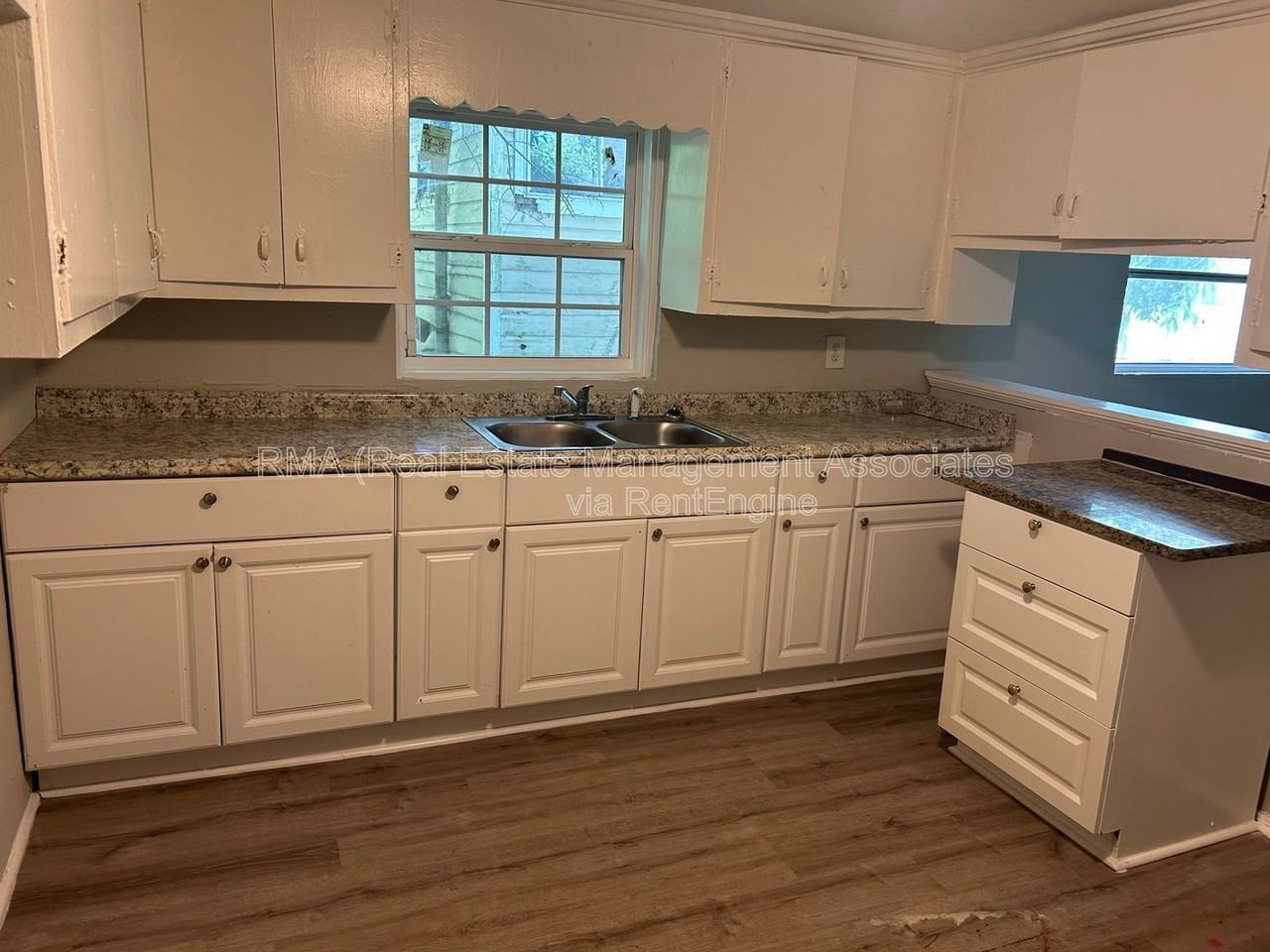 612 N 9th St - Photo 3 of 7