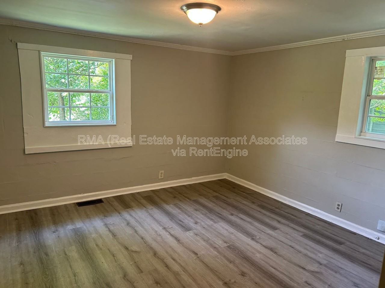 612 N 9th St - Photo 5 of 7