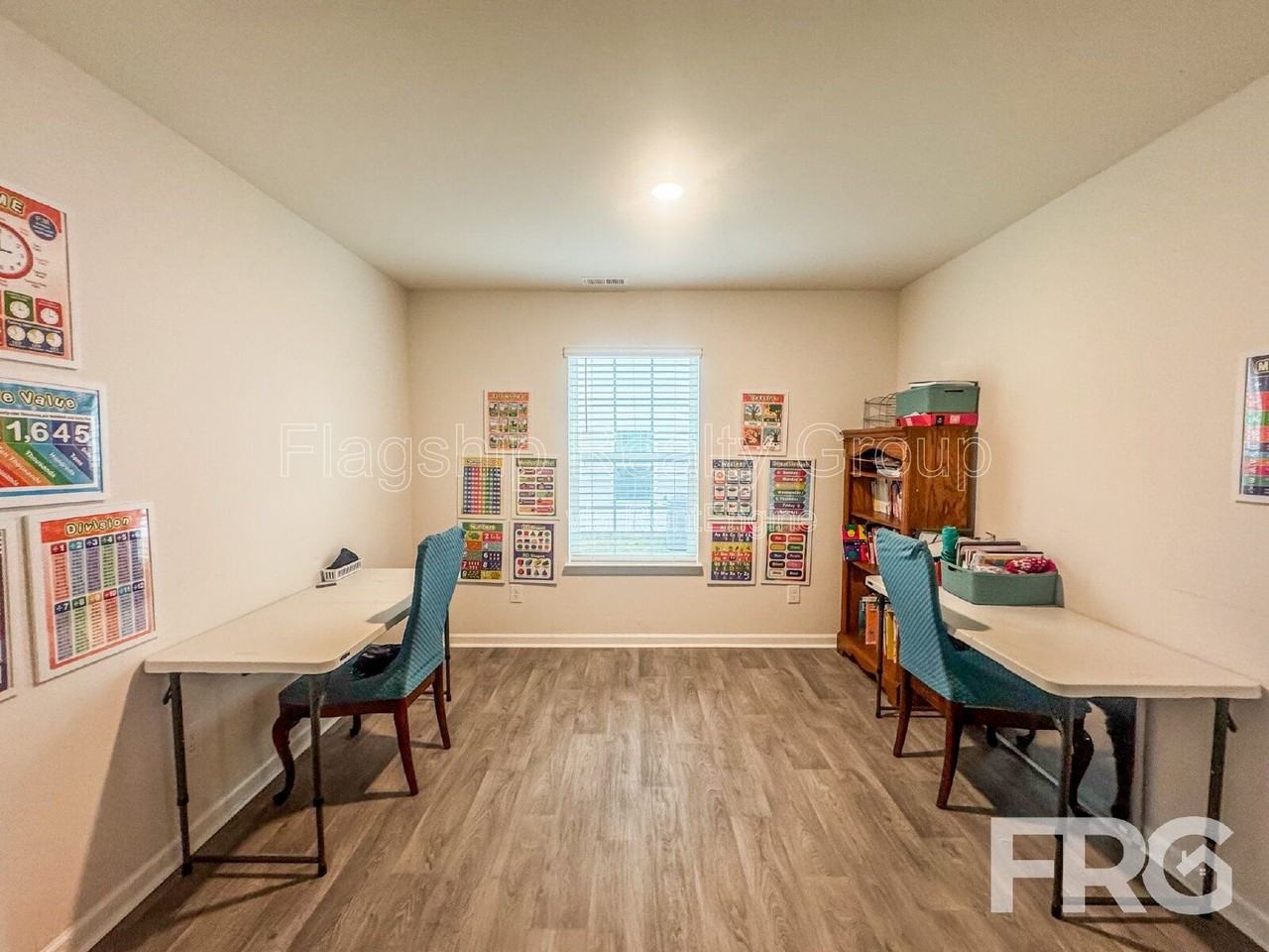 1028 Riverstone Dr - Photo 7 of 34