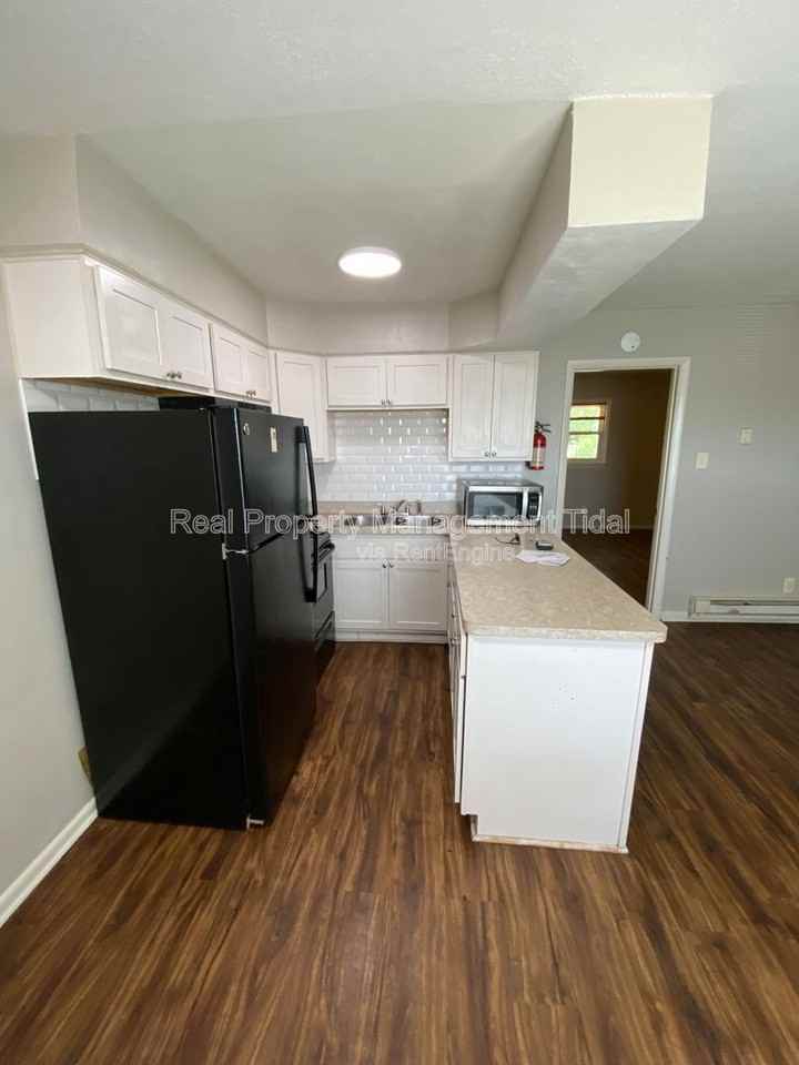 5667 Brickell Rd #3 - Photo 5 of 13
