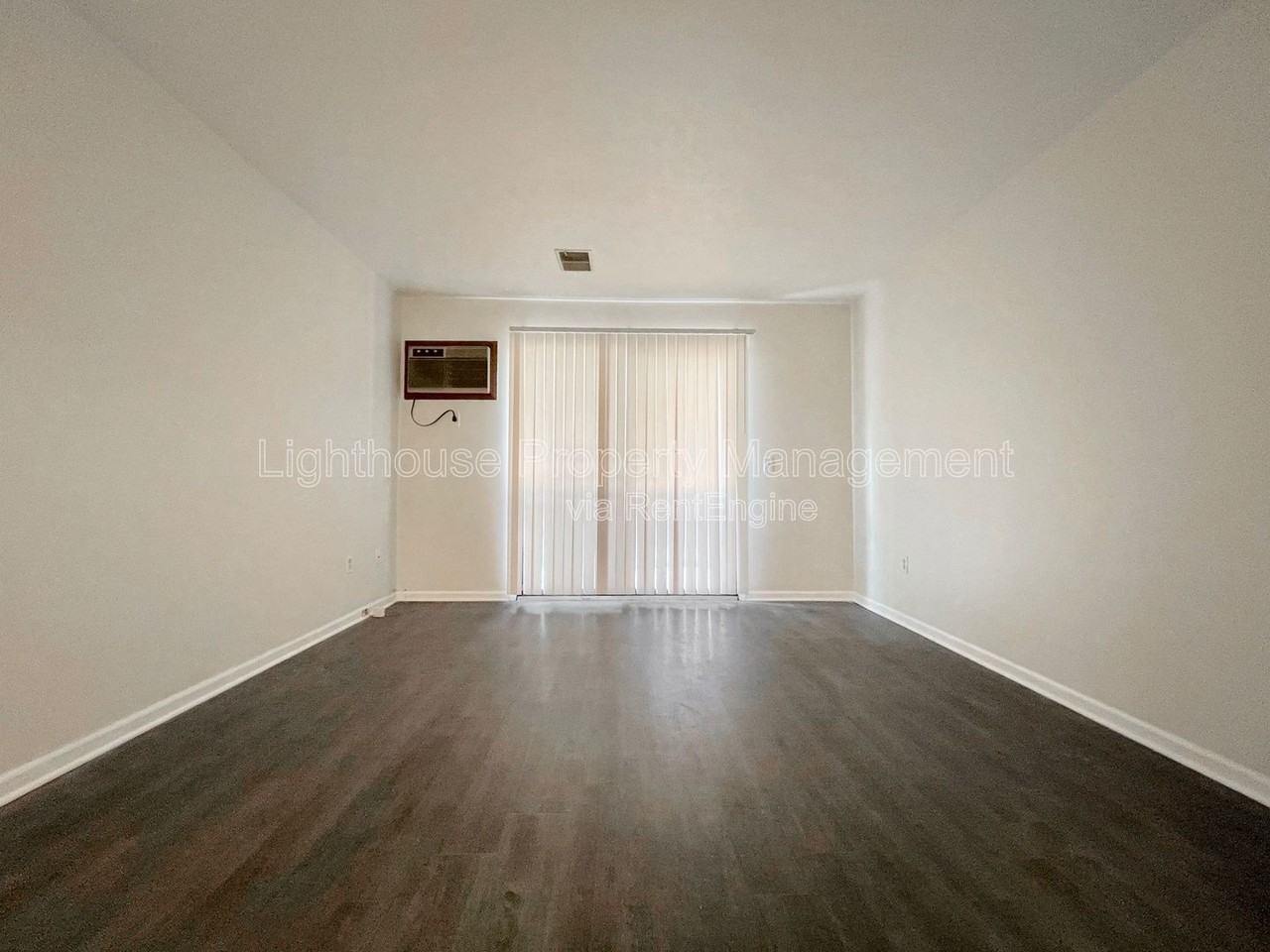 2972 Vineland Ave Se - Photo 3 of 24