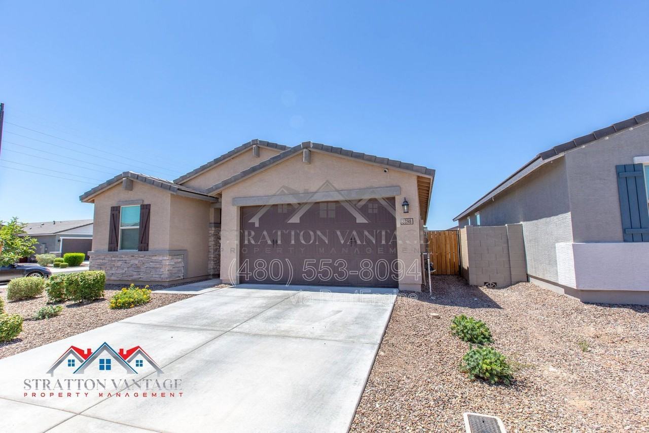 2898 E Kim Dr - Photo 2 of 40