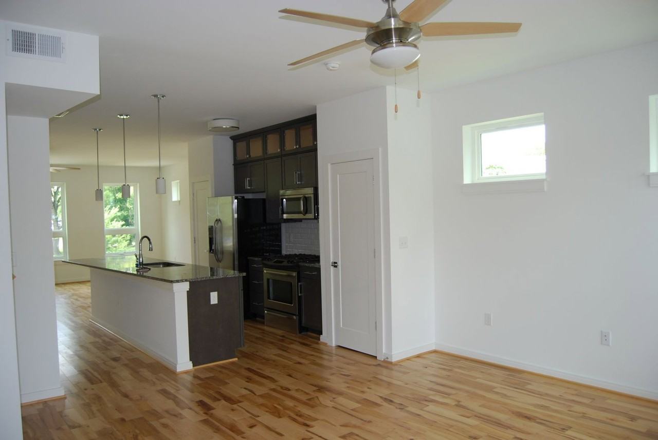 1109 Porter St - Photo 6 of 31