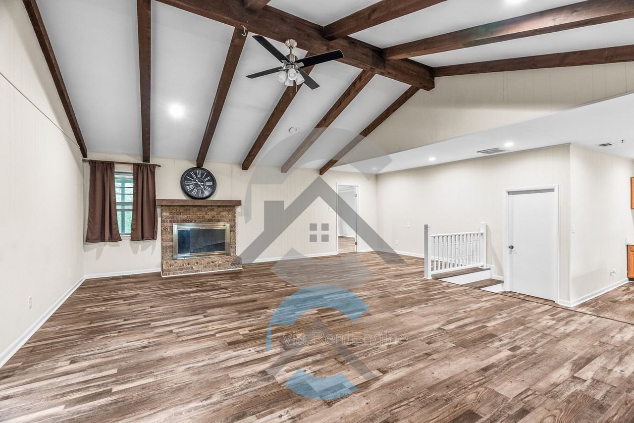 12533 Rivercrest Dr - Photo 2 of 24