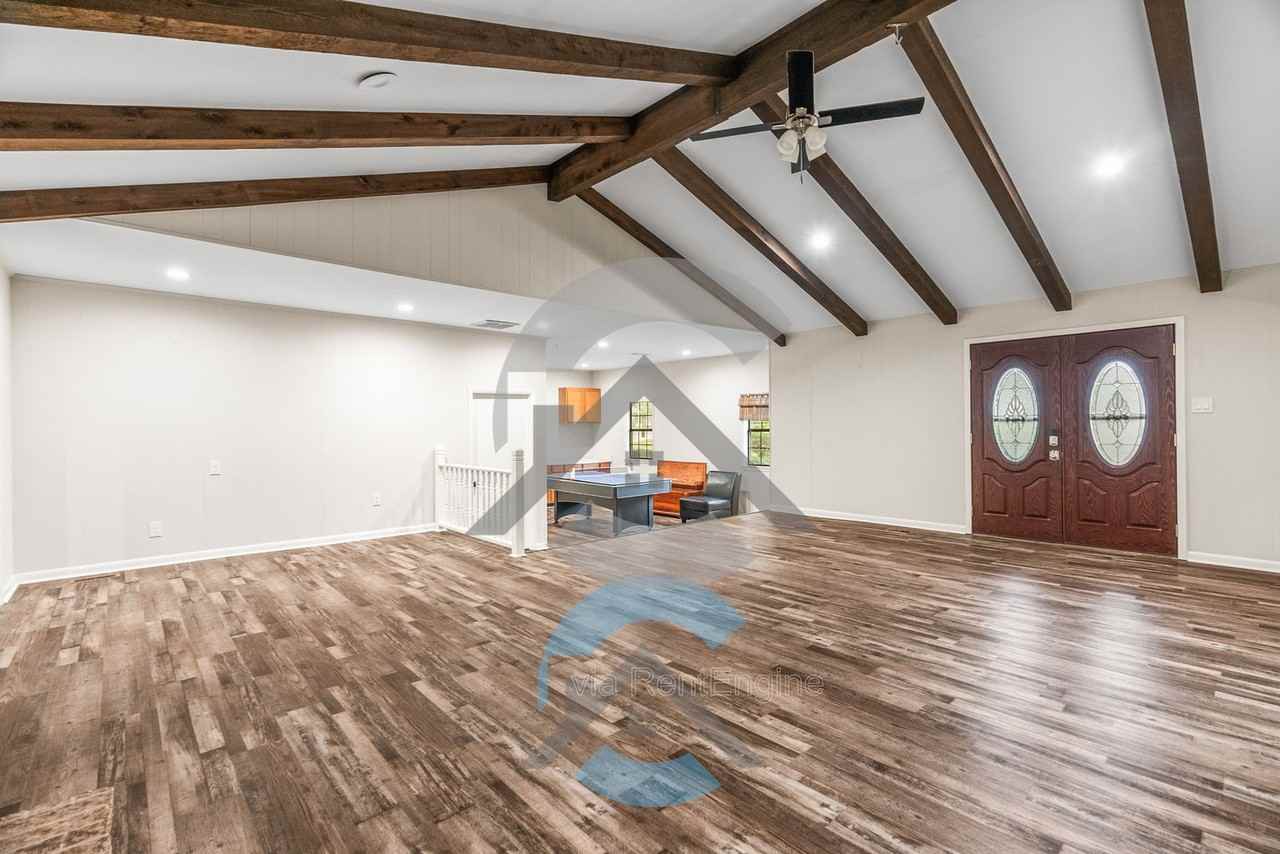 12533 Rivercrest Dr - Photo 3 of 24