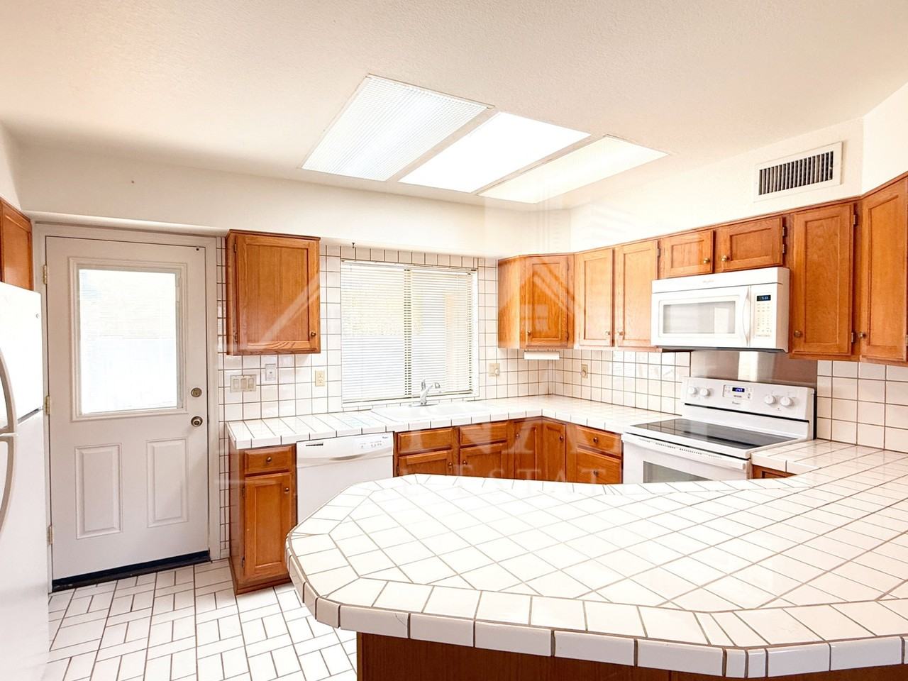 15076 N Escondido Dr #A - Photo 6 of 21