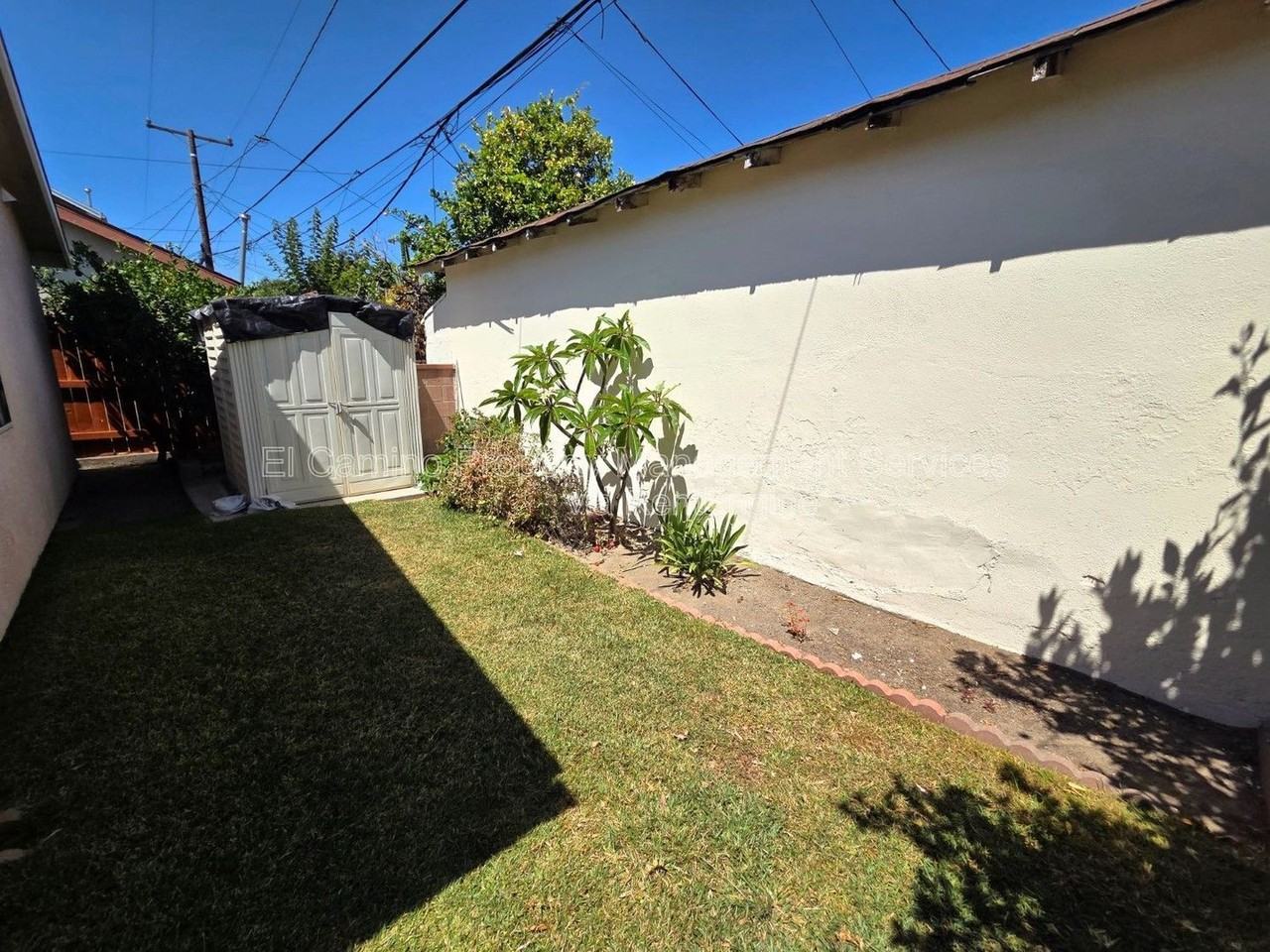 8446 California Ave #B - Photo 4 of 24