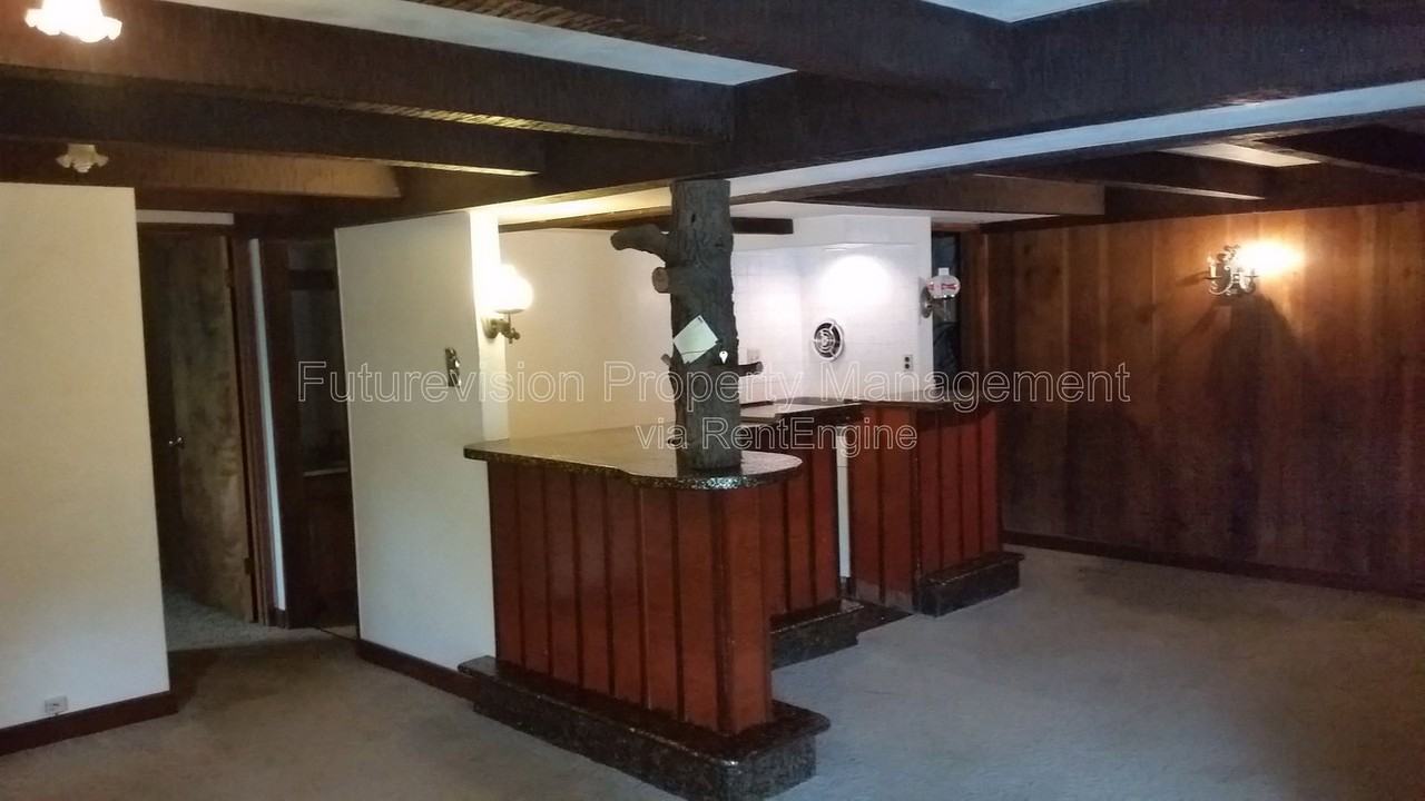 3710 Kovarik Ln - Photo 3 of 24