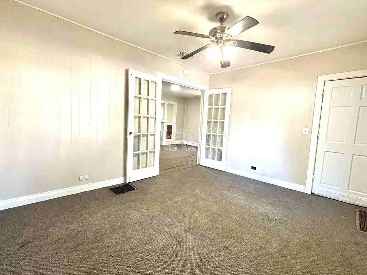 1011 N Church St #A - Photo 4 of 8
