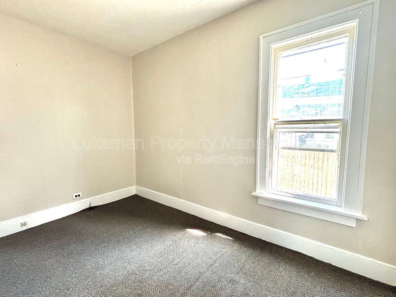 1011 N Church St #A - Photo 5 of 8