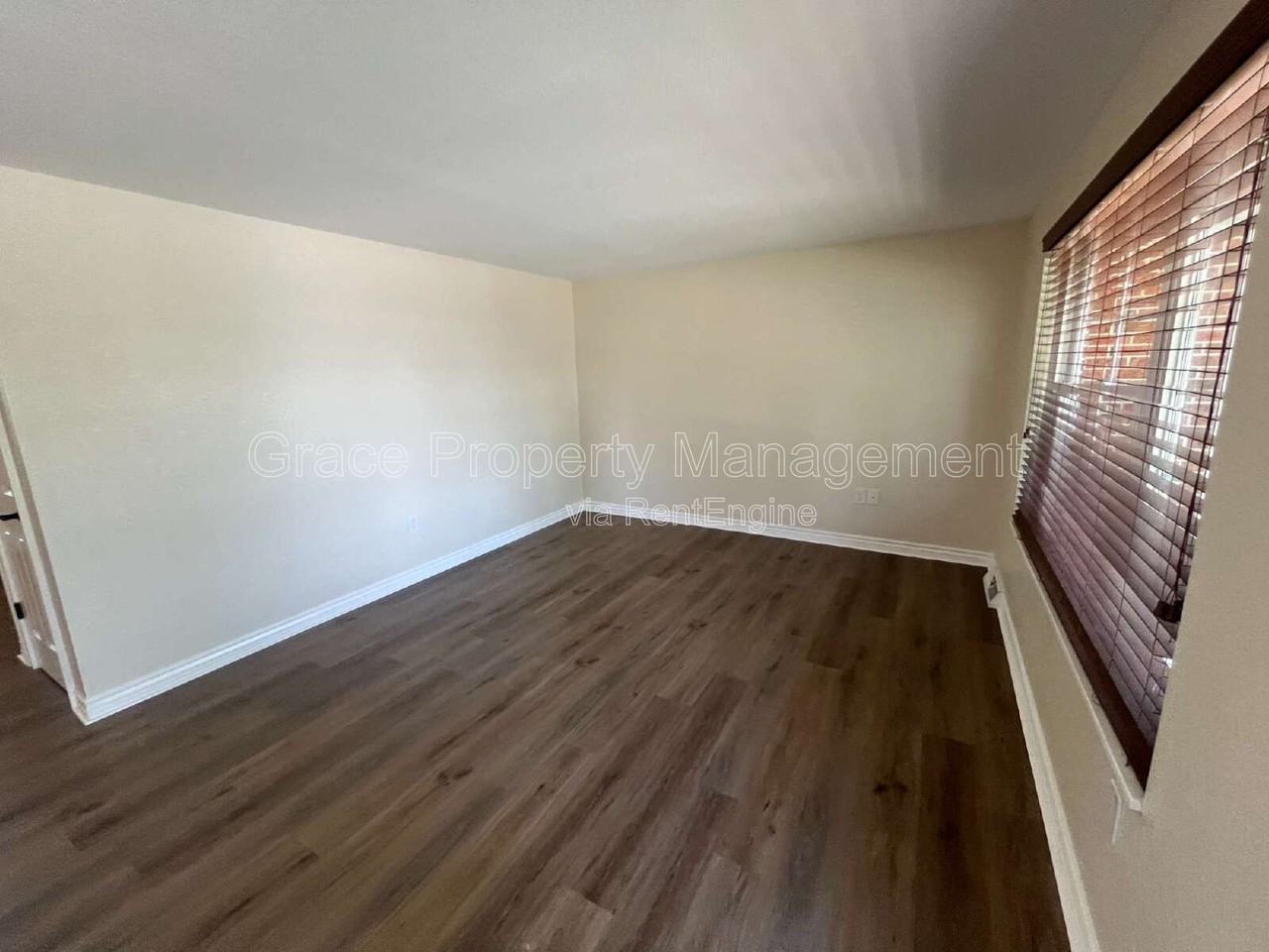 830 S 7th Ave - Photo 2 of 21