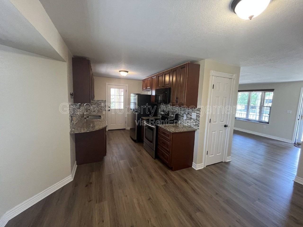 830 S 7th Ave - Photo 6 of 21