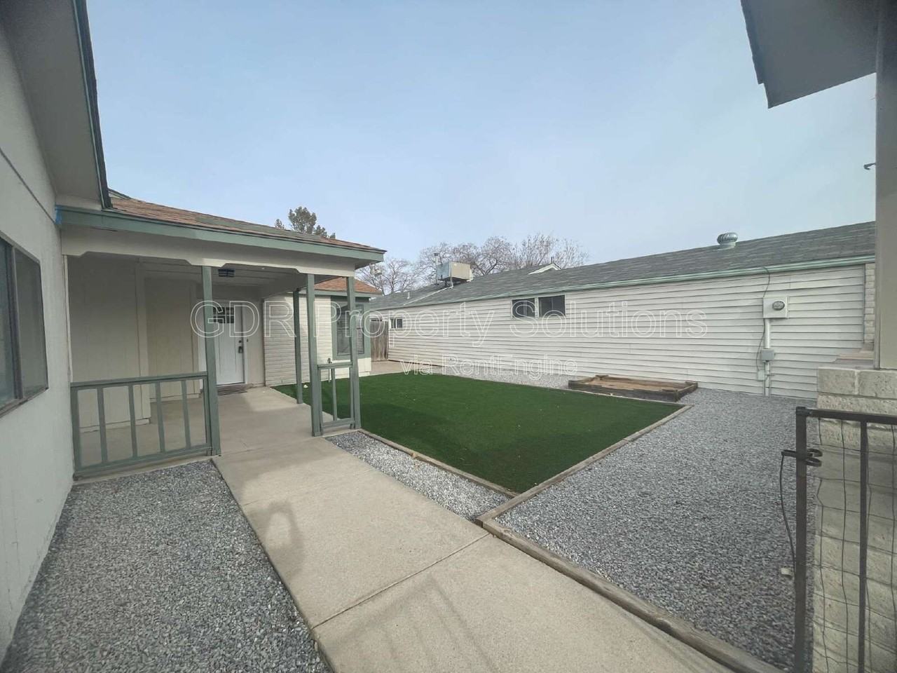 4733 Platinum Dr Ne - Photo 3 of 50
