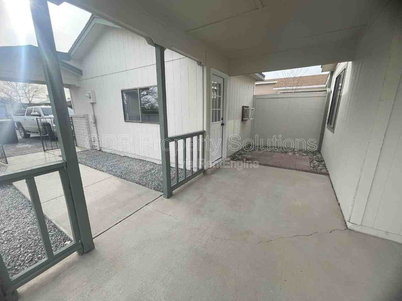 4733 Platinum Dr Ne - Photo 6 of 50