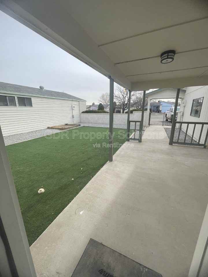 4733 Platinum Dr Ne - Photo 7 of 50
