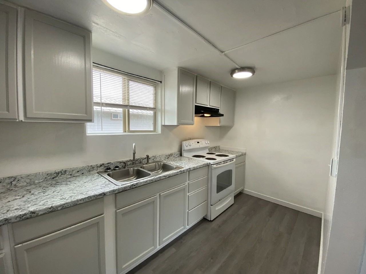 452 Alder St #472 - Photo 7 of 26