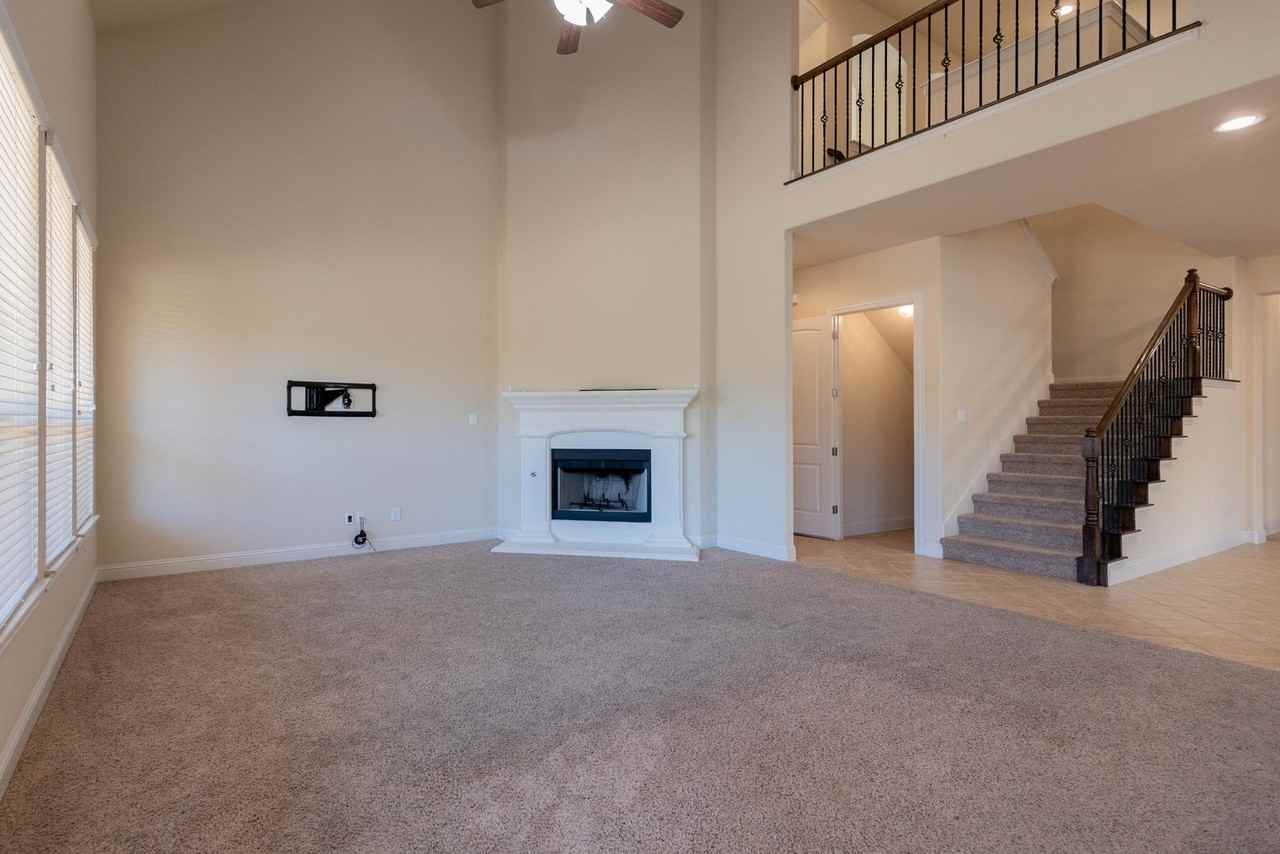 8103 Mystic Chase - Photo 6 of 39